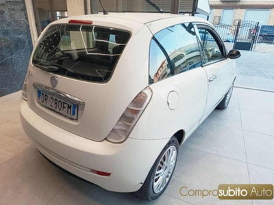 Lancia Ypsilon 1.2 Argento (8)