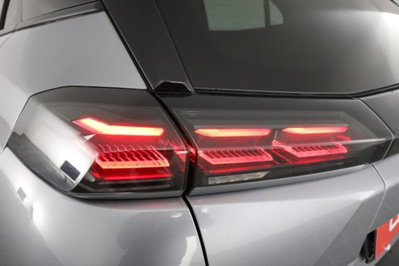 Peugeot 2008 PureTech 100 S&S Allure (9)