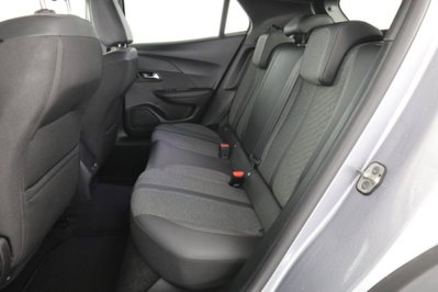 Peugeot 2008 PureTech 100 S&S Allure (2)