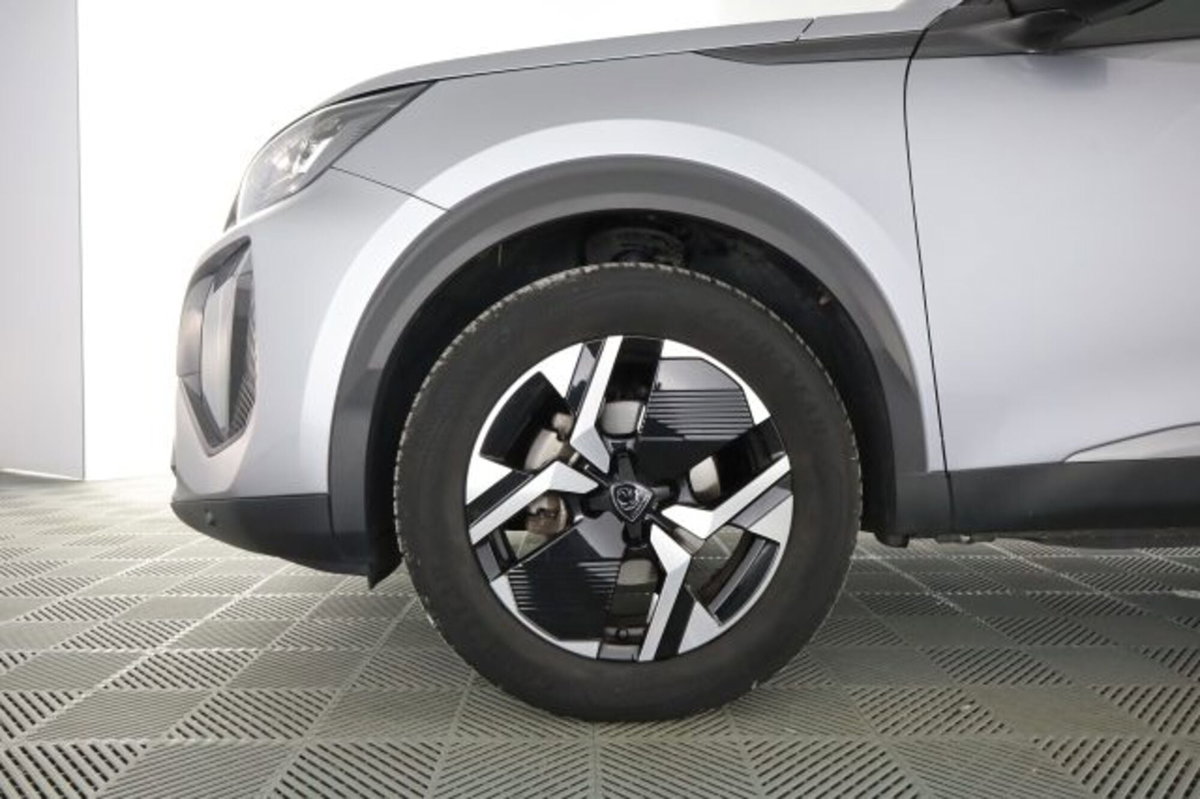 Peugeot 2008 PureTech 100 S&S Allure (7)