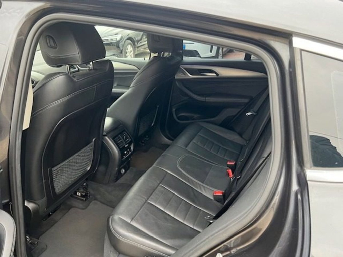 BMW X4 xDrive20d xLine (9)