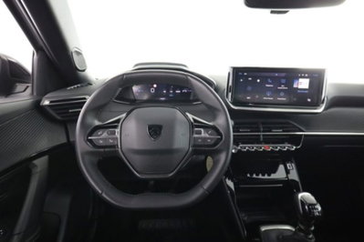 Peugeot 2008 PureTech 100 S&S Allure (4)