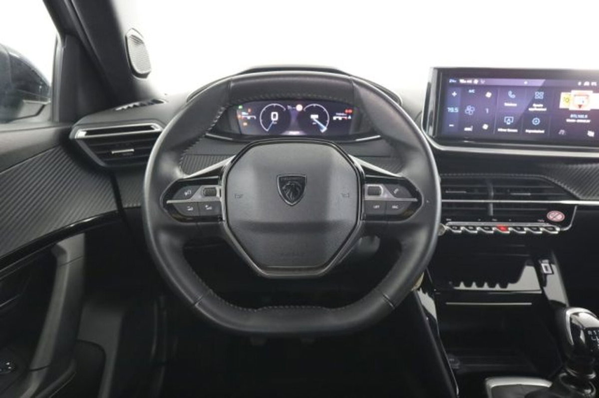 Peugeot 2008 PureTech 100 S&S Allure (4)