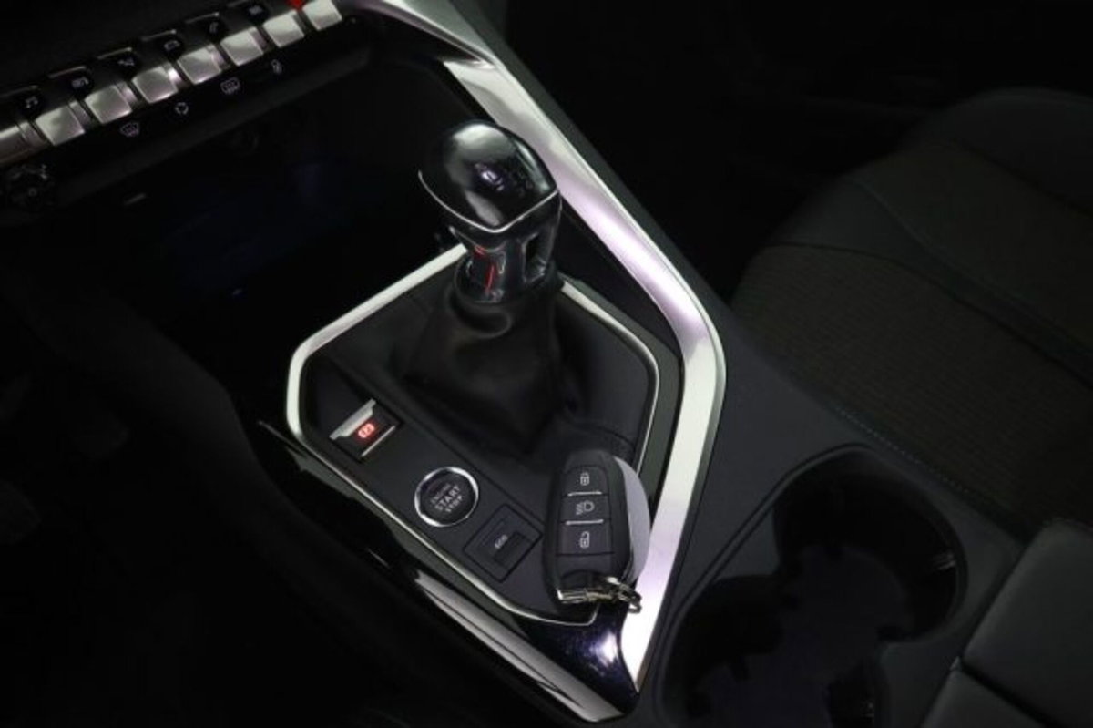 Peugeot 3008 PureTech Turbo 130 S&S Allure Pack (14)