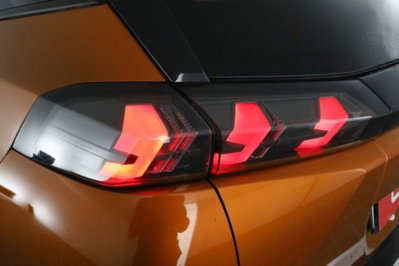 Peugeot 2008 PureTech 100 S&S Allure (10)