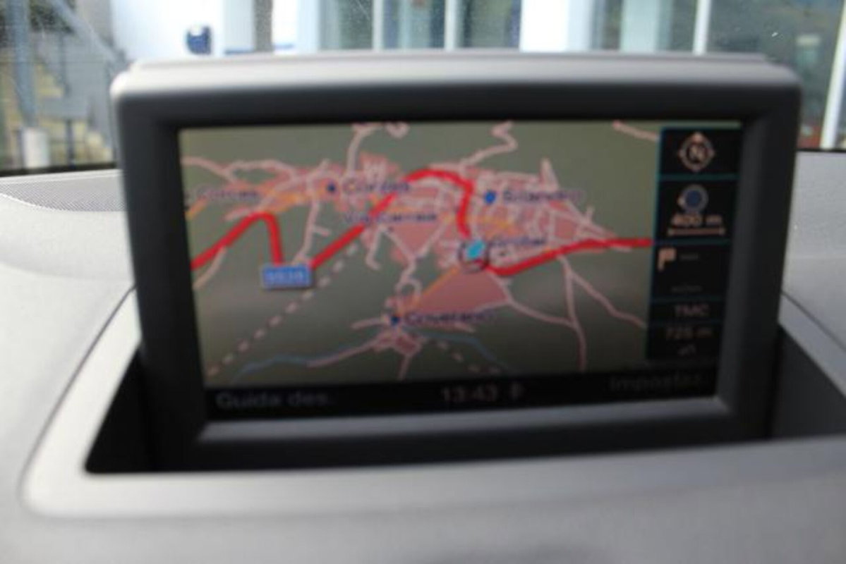 Audi A1 1.6 TDI 105 CV Ambition (12)