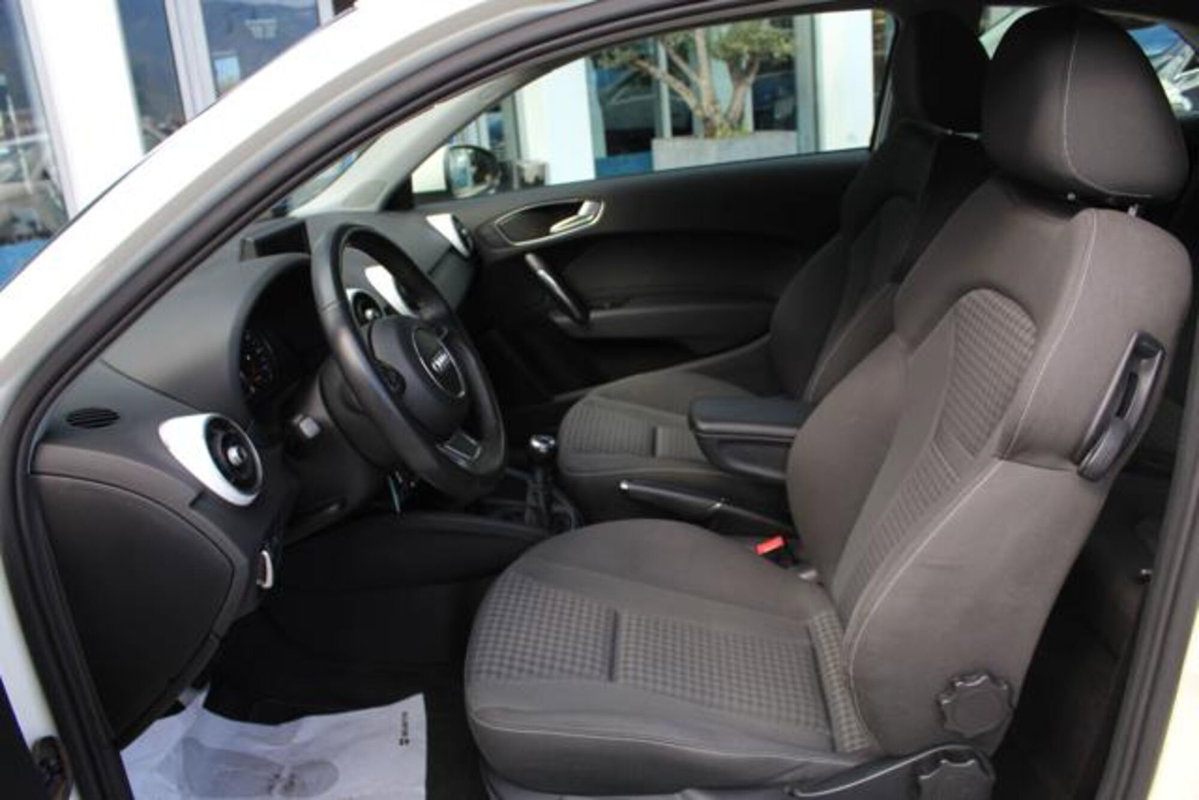 Audi A1 1.6 TDI 105 CV Ambition (6)