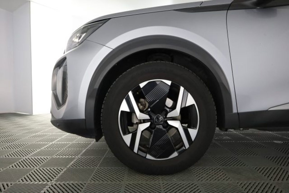 Peugeot 2008 PureTech 100 S&S Allure (7)