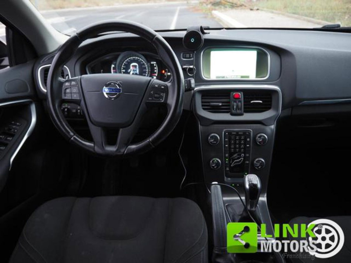 Volvo V40 D3 Momentum (11)
