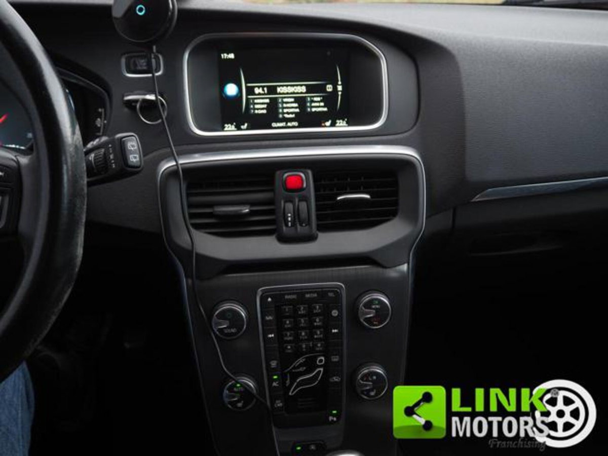 Volvo V40 D3 Momentum (13)