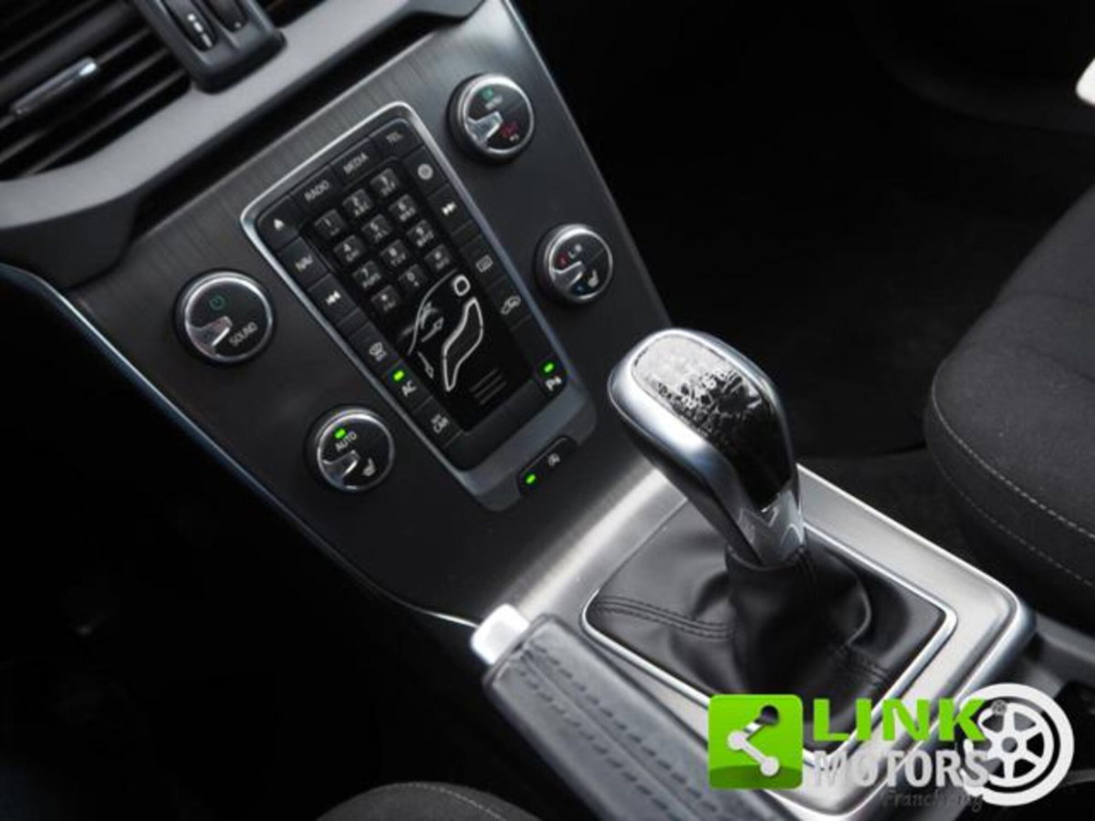 Volvo V40 D3 Momentum (17)