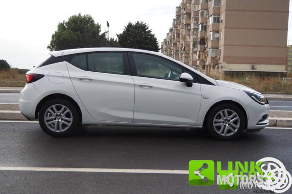 Opel Astra 1.6 CDTi 110CV Start&Stop 5 porte Business (18)