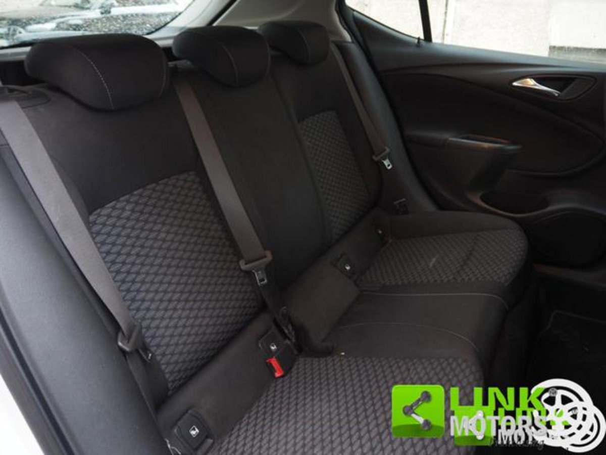 Opel Astra 1.6 CDTi 110CV Start&Stop 5 porte Business (19)