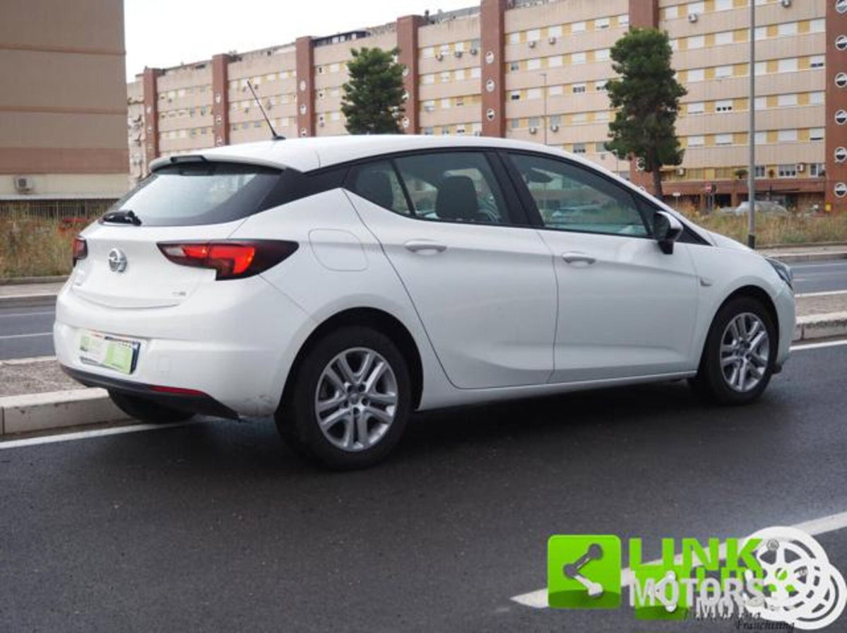 Opel Astra 1.6 CDTi 110CV Start&Stop 5 porte Business (2)