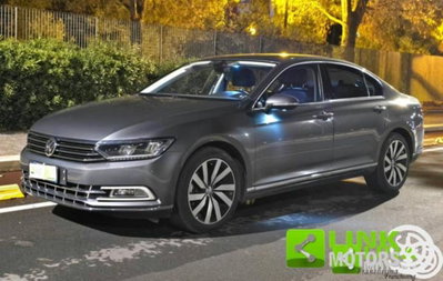 Volkswagen Passat 2.0 TDI DSG Highline BlueMotion Technology usata