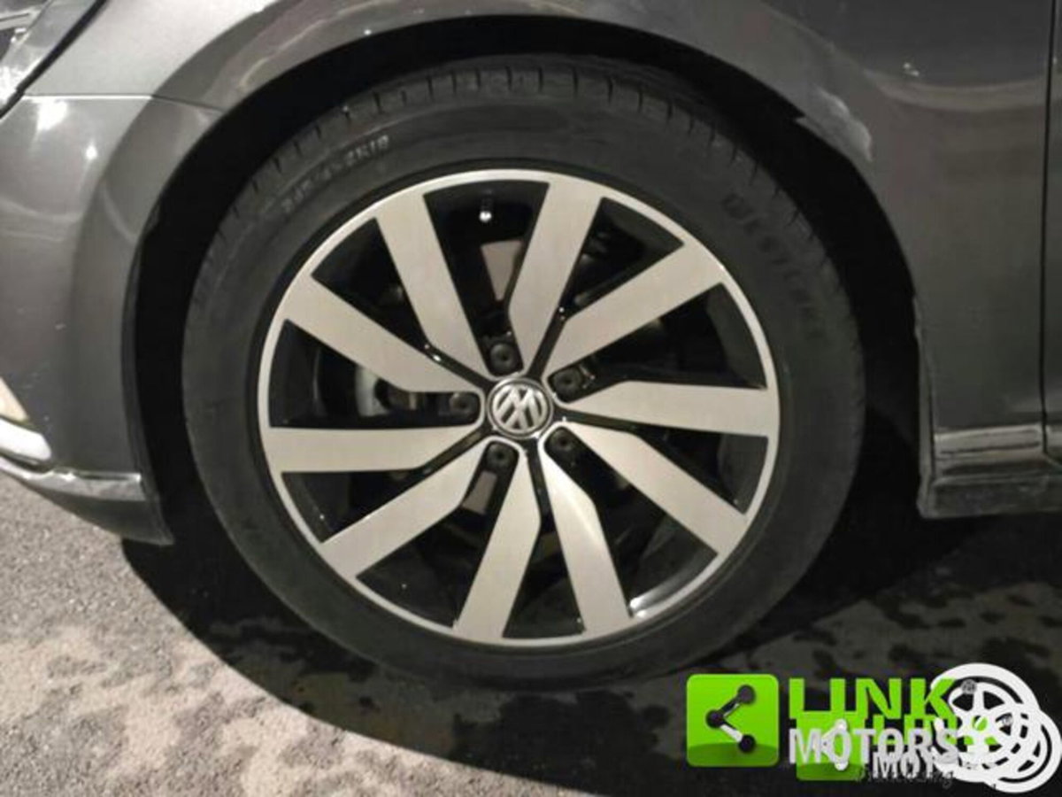 Volkswagen Passat 2.0 TDI DSG Highline BlueMotion Technology (10)