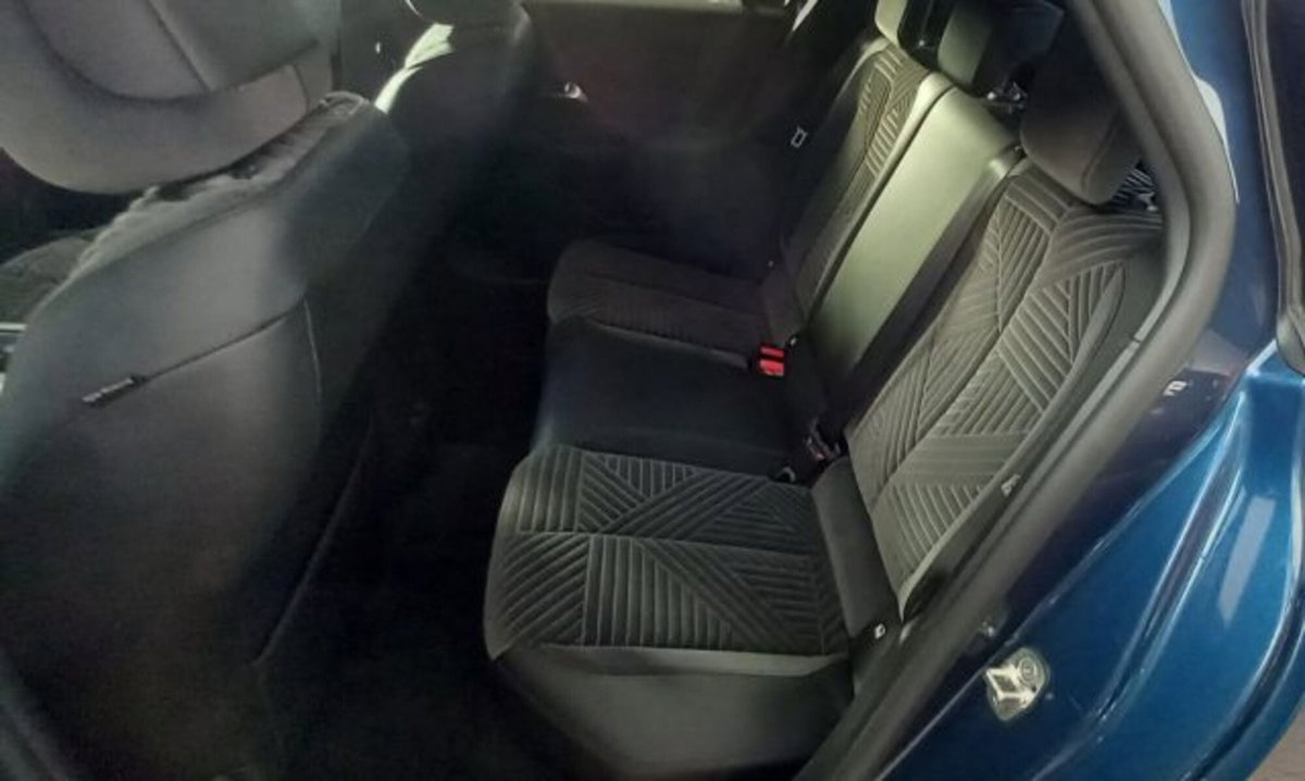 Lancia Ypsilon 1.2 mhev Edizione Cassina e-dct (8)