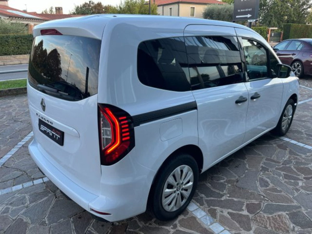 Renault Kangoo 1.3 tce Authentic 100cv (18)