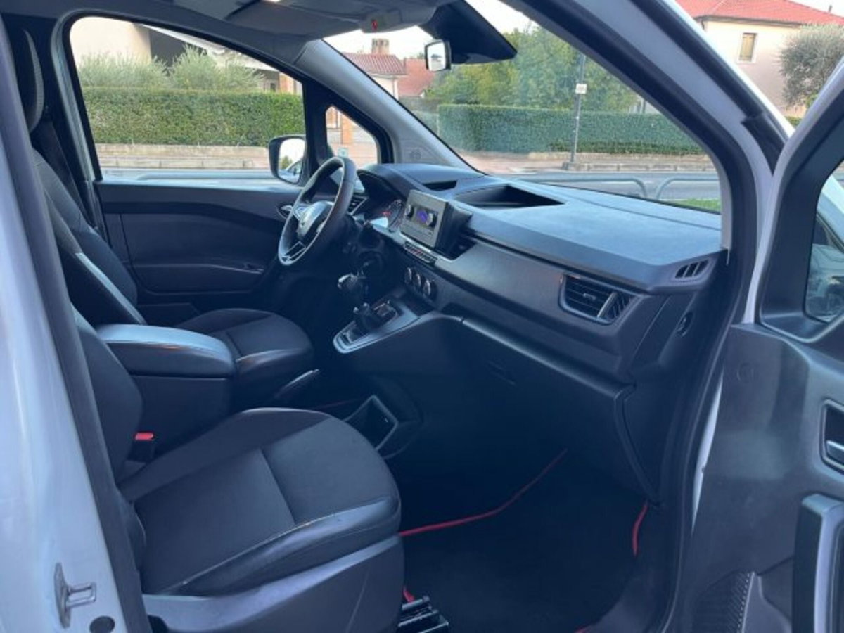 Renault Kangoo 1.3 tce Authentic 100cv (4)