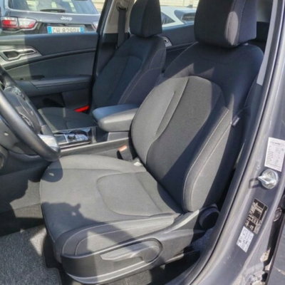 Kia Sportage 1.6 crdi mhev Business dct (4)