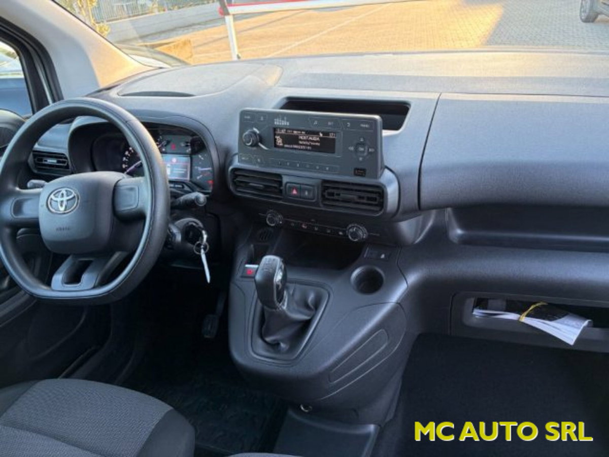 Toyota Proace City City 1.5D 130 CV S&S PC 4p. Ground (9)