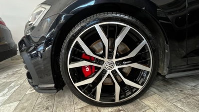 Volkswagen Golf GTI Performance 2.0 245 CV TSI DSG 5p. BMT (10)