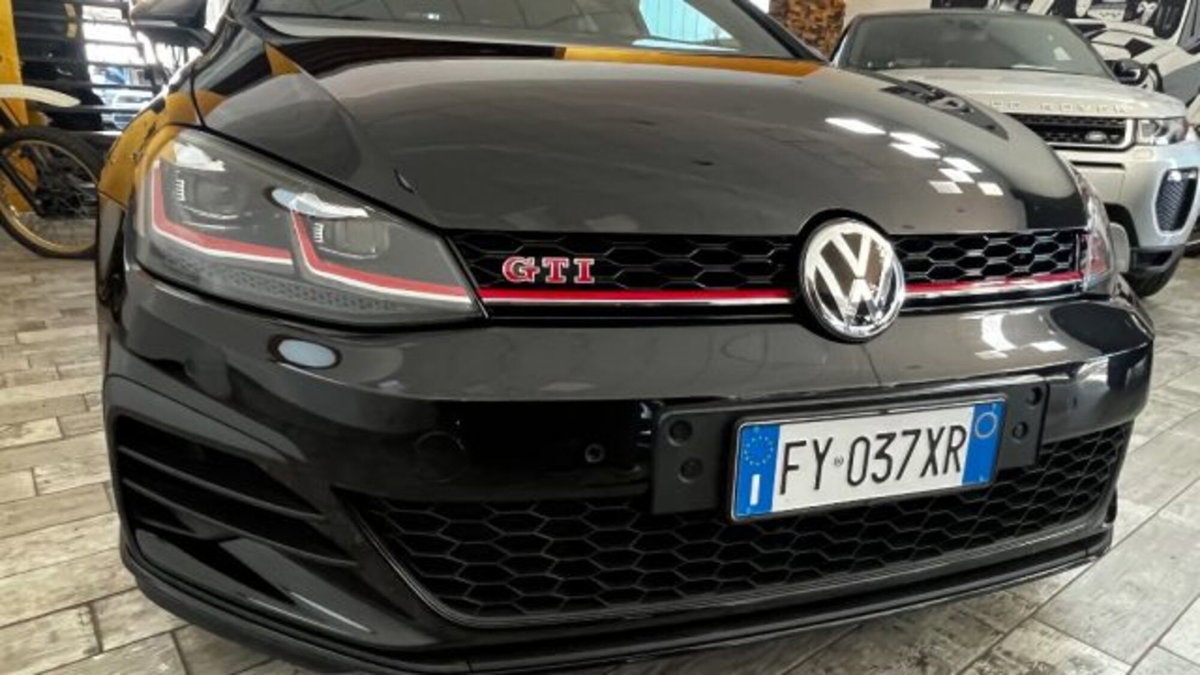 Volkswagen Golf GTI Performance 2.0 245 CV TSI DSG 5p. BMT (2)