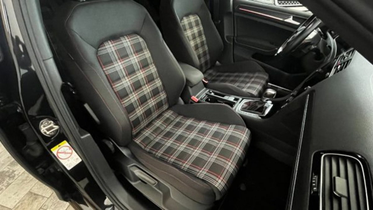 Volkswagen Golf GTI Performance 2.0 245 CV TSI DSG 5p. BMT (6)