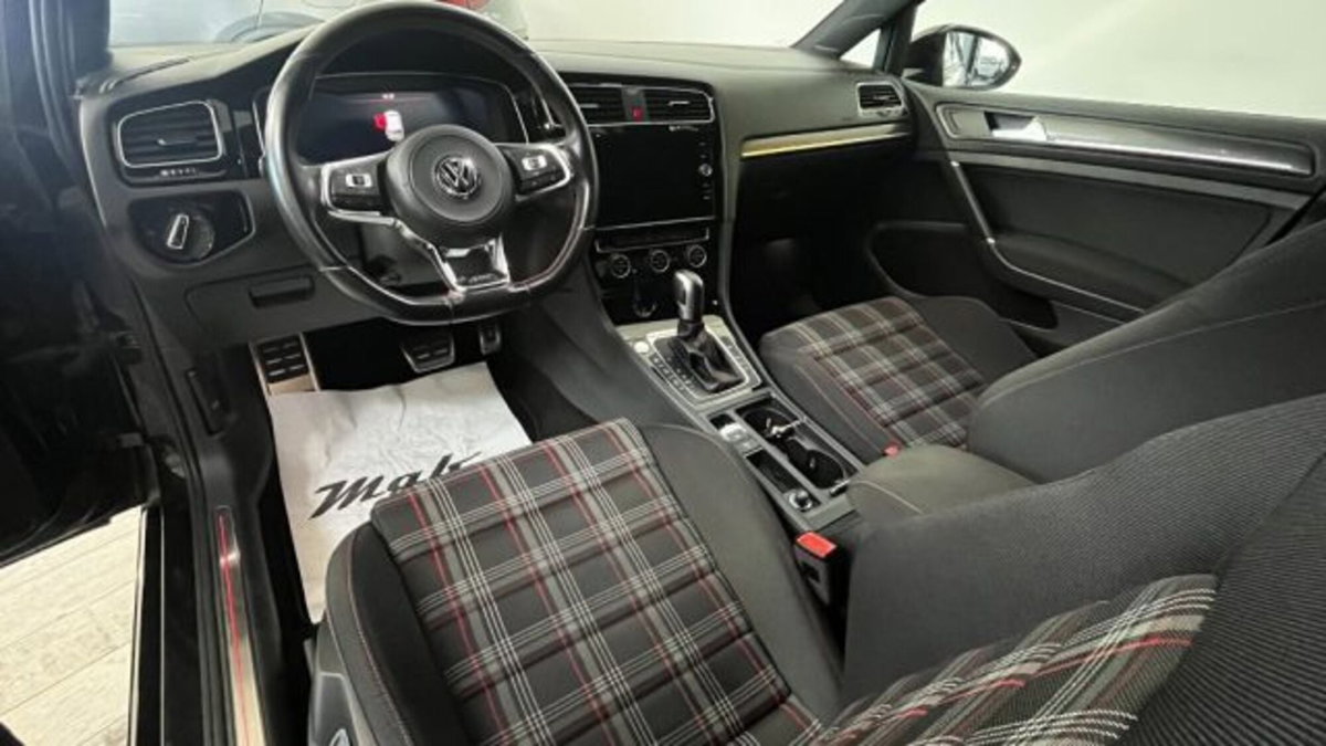 Volkswagen Golf GTI Performance 2.0 245 CV TSI DSG 5p. BMT (9)