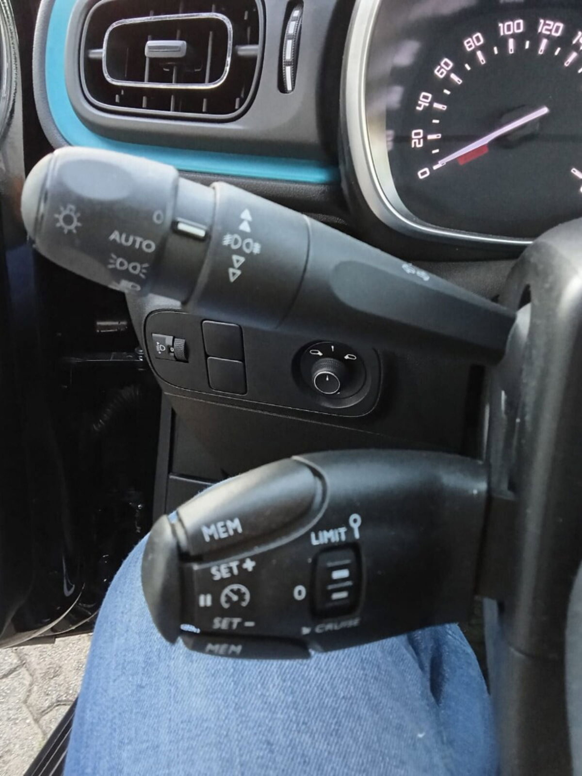 Citroen C3 PureTech 110 S&S EAT6 Shine (19)