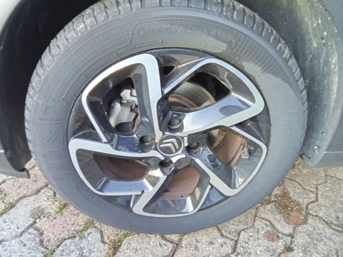 Citroen C3 PureTech 110 S&S EAT6 Shine (9)