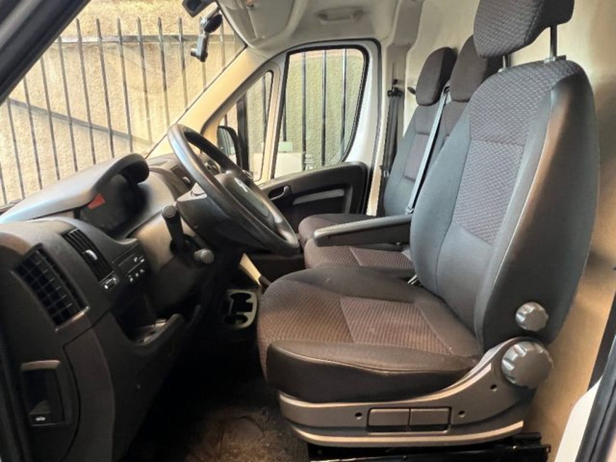 Citroen Jumper Furgone 33 BlueHDi 140 S&S PM-TM Furgone Vetrato (6)