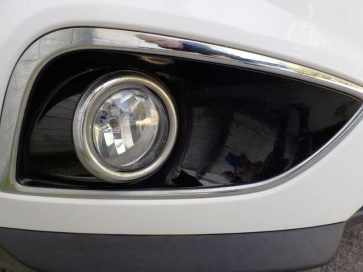 Hyundai ix35 1.7 CRDi 2WD Xpossible (12)