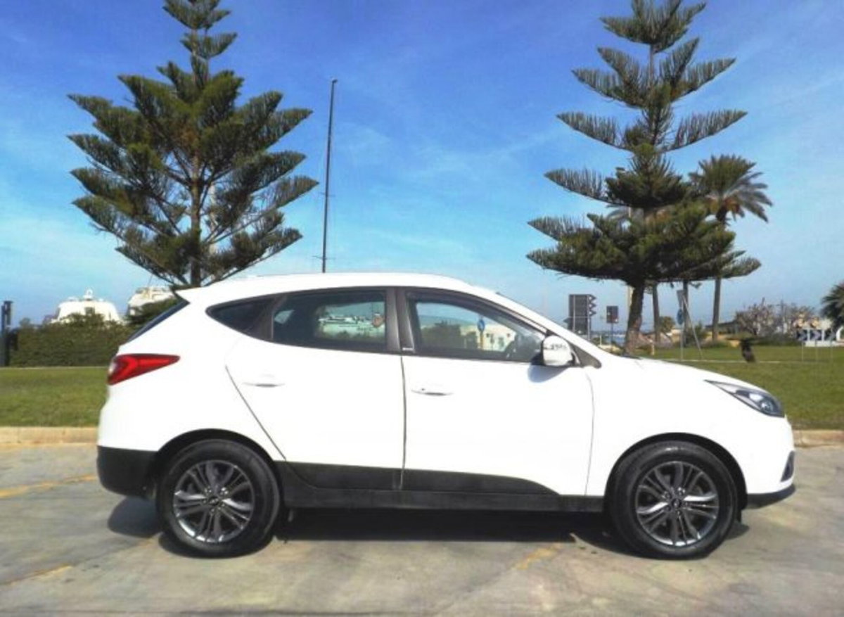 Hyundai ix35 1.7 CRDi 2WD Xpossible (4)