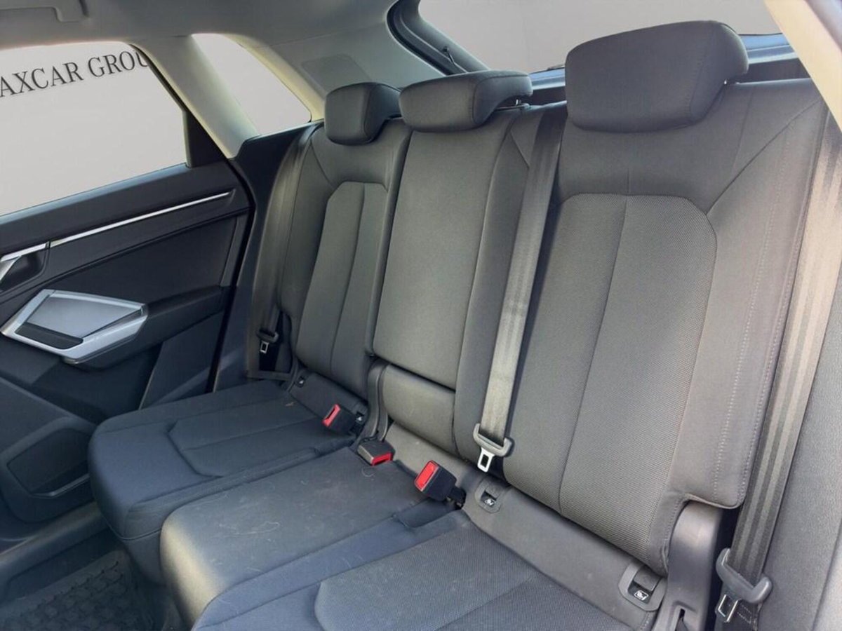 Audi Q3 35 TDI quattro S tronic Business (12)