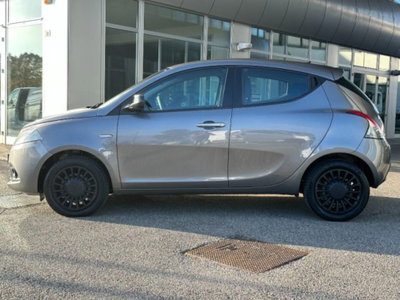Lancia Ypsilon 1.0 FireFly 5 porte S&S Hybrid Ecochic Silver (8)