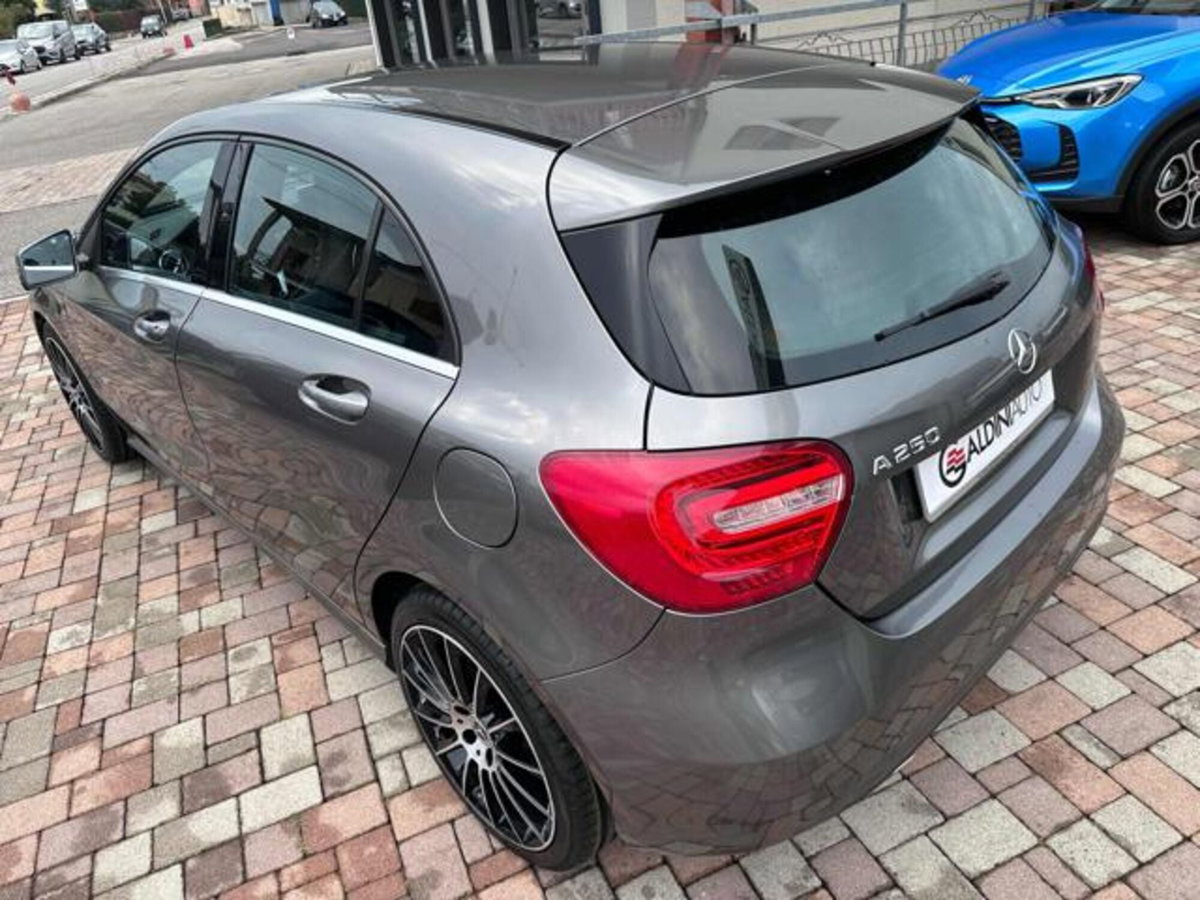 Mercedes-Benz Classe A 250 Automatic Sport (13)