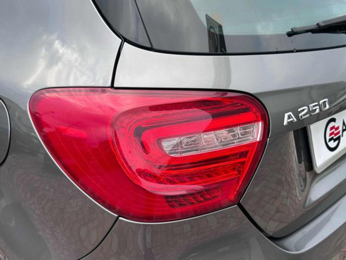 Mercedes-Benz Classe A 250 Automatic Sport (18)