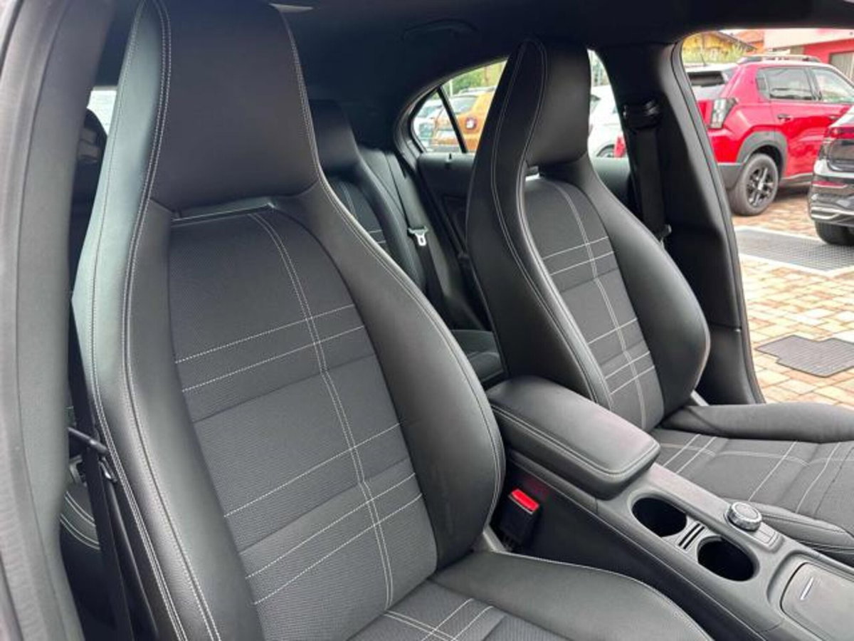 Mercedes-Benz Classe A 250 Automatic Sport (19)