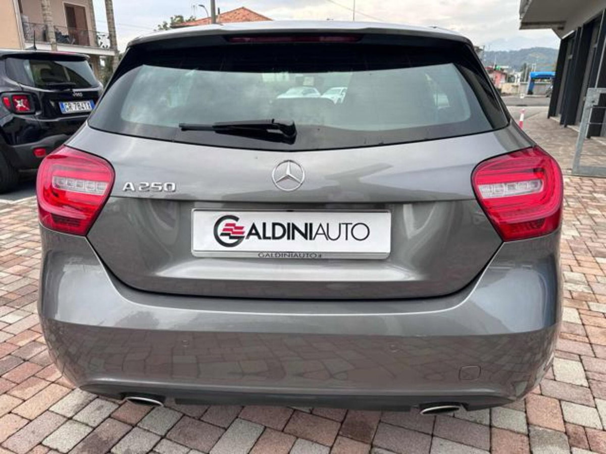 Mercedes-Benz Classe A 250 Automatic Sport (9)