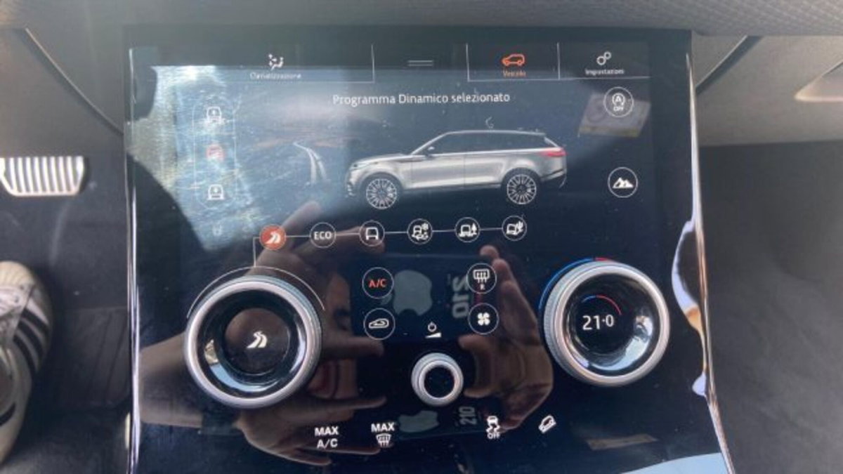 Land Rover Range Rover Velar 3.0 V6 SD6 300 CV R-Dynamic (11)
