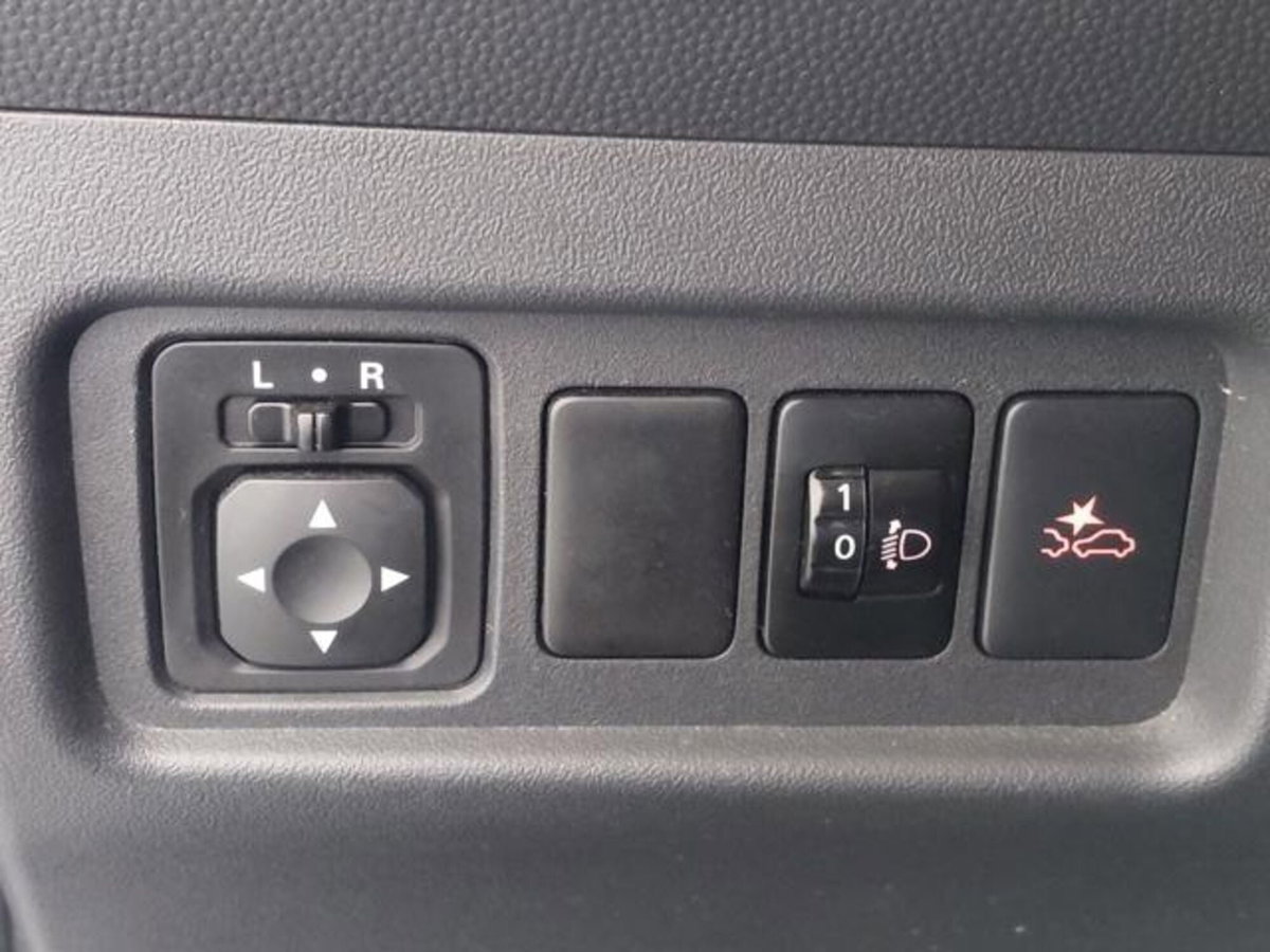 Mitsubishi Space Star 1.2 Intense SDA (12)