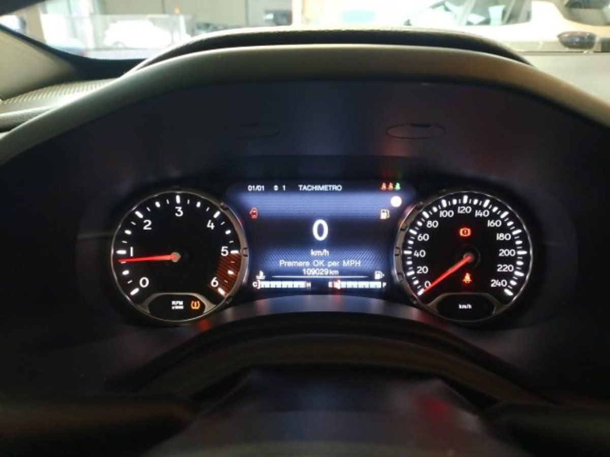 Jeep Renegade 1.6 Mjt 130 CV Limited (10)