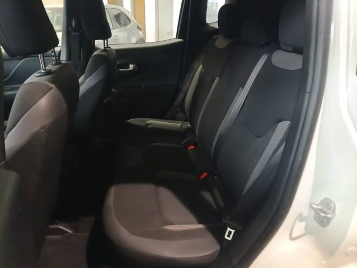 Jeep Renegade 1.6 Mjt 130 CV Limited (7)
