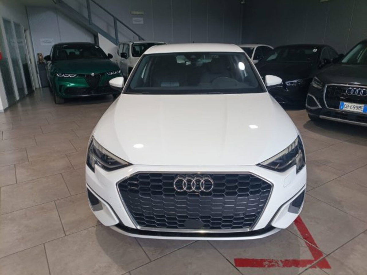 Audi A3 Sportback 35 TDI S tronic Business (2)
