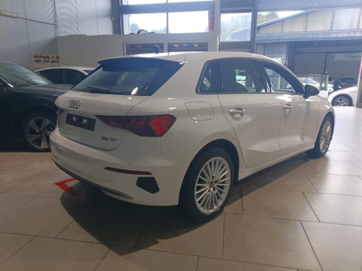 Audi A3 Sportback 35 TDI S tronic Business (4)