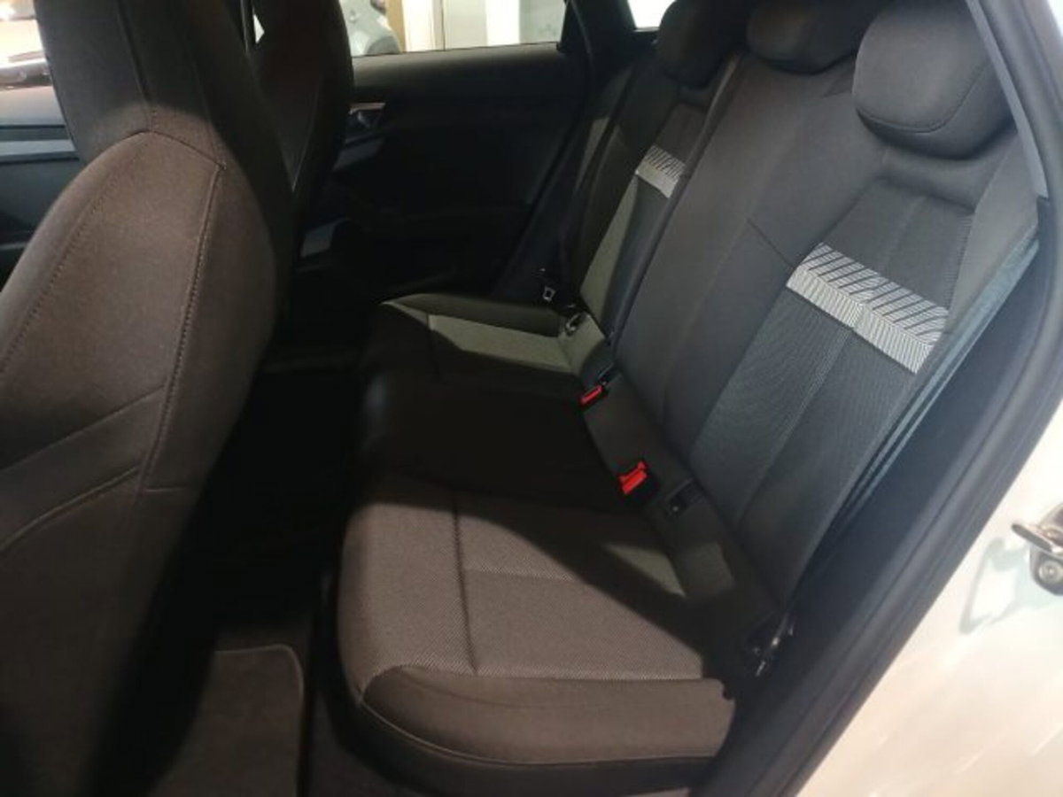 Audi A3 Sportback 35 TDI S tronic Business (6)