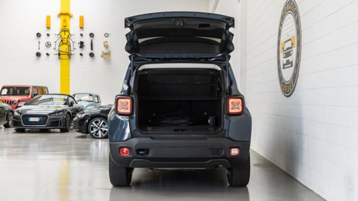 Jeep Renegade 1.3 t4 phev Trailhawk 4xe at6 (18)