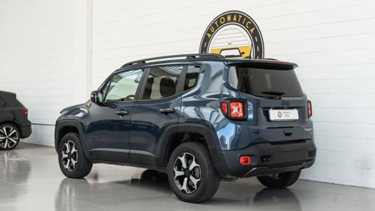 Jeep Renegade 1.3 t4 phev Trailhawk 4xe at6 (3)