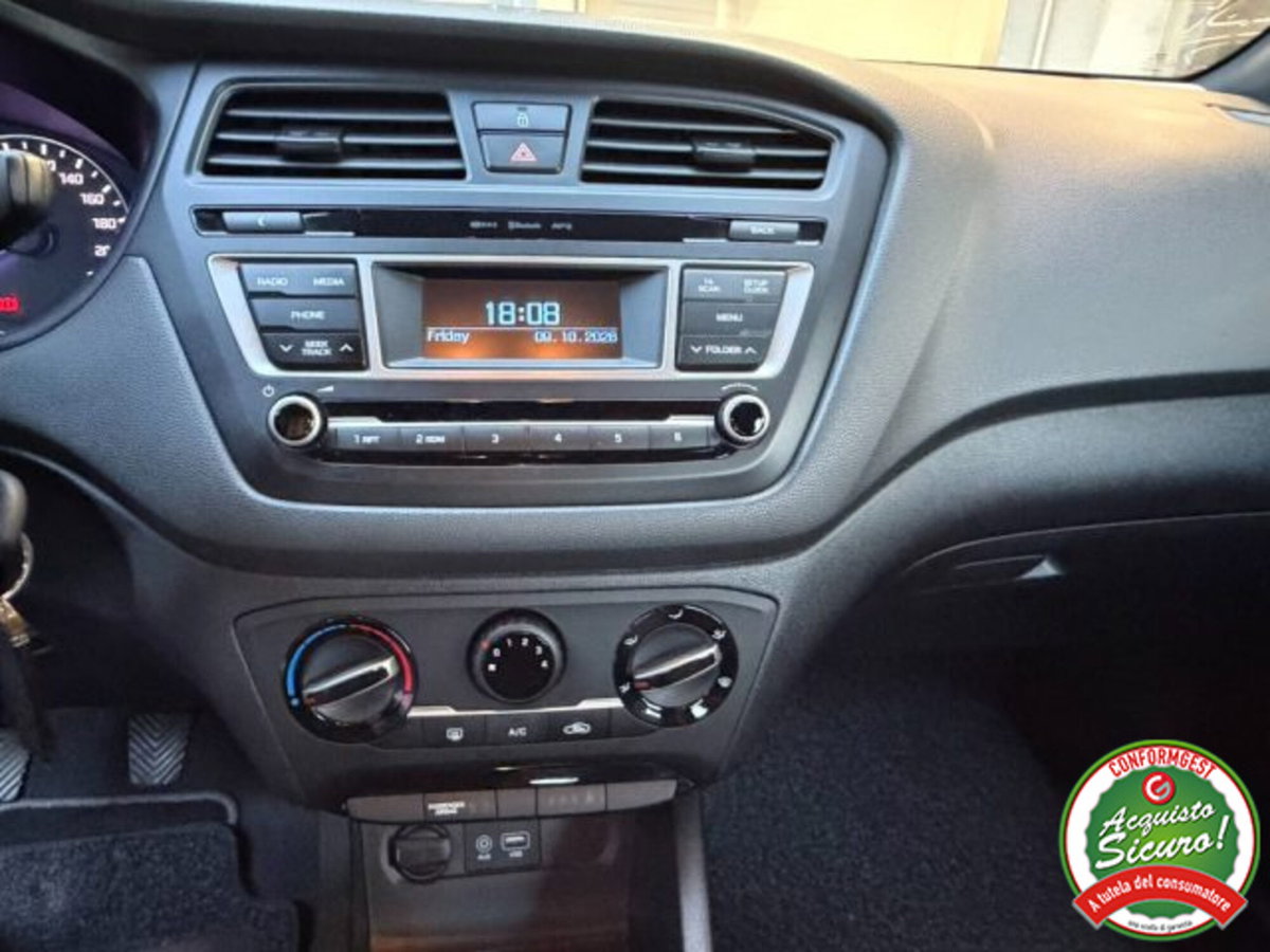 Hyundai i20 1.2 5 porte Classic (14)